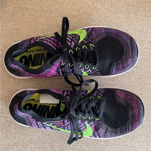 Nike Women's Black and Purple Athletic Shoes - Picture 3 of 4